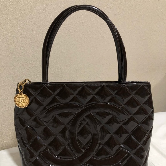 Chanel Medallion Tote in Dark Chocolate - Picture 4 of 11